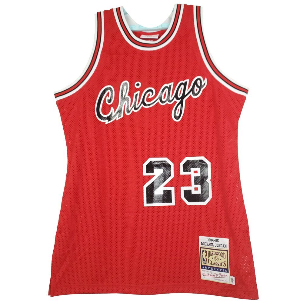 Michael Jordan Chicago Bulls Mitchell & Ness NBA M Medium Authentic Jersey NWT